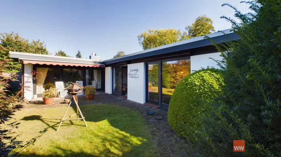 Gartenansicht - Haus kaufen in Norderstedt - Traum-Bungalow in Norderstedt