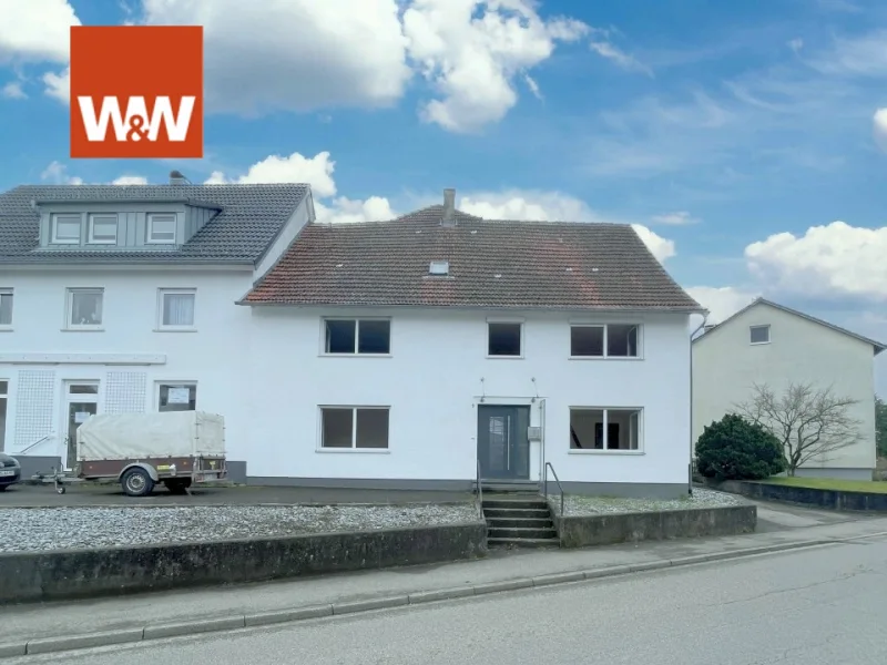 Strassenansicht - Haus kaufen in Schwäbisch Gmünd - Sanierungsbedürftiges Wohnhaus mit Scheunenanbau und großem Gartengrundstück in GD – Herlikofen