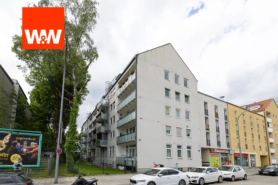 Haus_aussen02 - Wohnung kaufen in München - Helle ca. 87m² 3 Zimmer Wohnung m. Balkon und Lift, In  Berg am Laim, wo in München die Sonne aufgeht