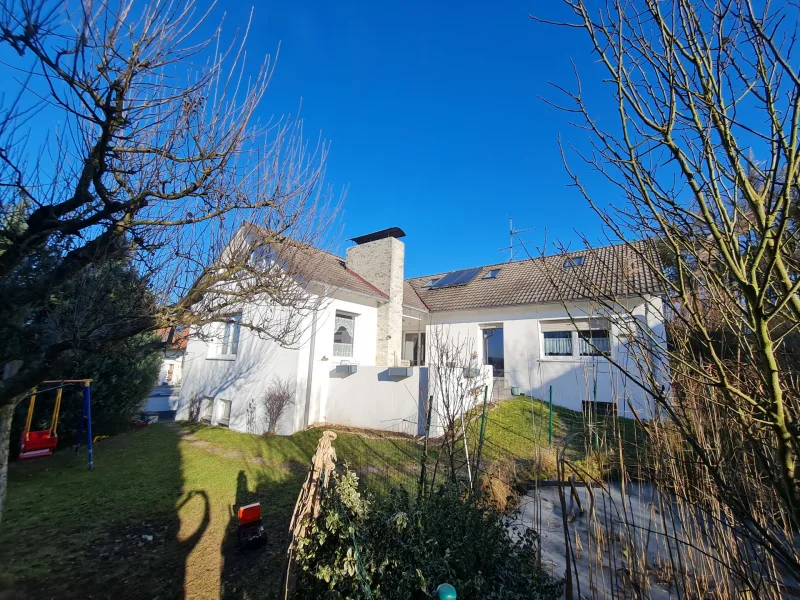 Aussenansicht  - Haus kaufen in Essenbach - Wohnjuwel vor den Toren Landshuts in Essenbach/Mirskofen, für Kapitalanleger oder Eigennutzer