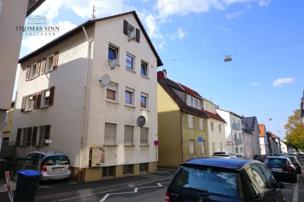 Titeltbild - Wohnung kaufen in Heilbronn - Sanierungsbedürftige 2,5 Zimmer Stadtwohnung in zentraler Wohnlage