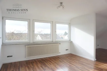 Wohn-/Esszimmer - Wohnung mieten in Heilbronn / Böckingen - Gepflegte 3-Zimmer-Dachgeschosswohnung mit fantastischem Weitblick