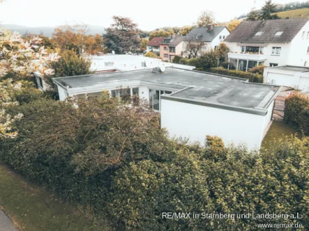 Blick von Hinterseite - Haus mieten in Trier - Architekten-Bungalow in Trier Heiligkreuz