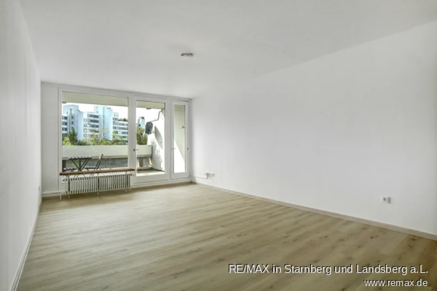 Südausrichtung mit großer Fensterfront - REMAX PSc-1084 1 Zi ETW OLYPARK