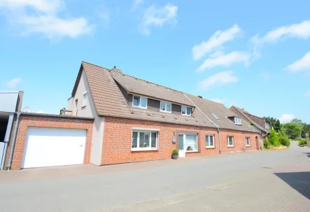 Außenansicht  - Haus kaufen in Neuenkirchen - Ein Stück Geschichte - ehemalige Bäckerei in Neuenkirchen