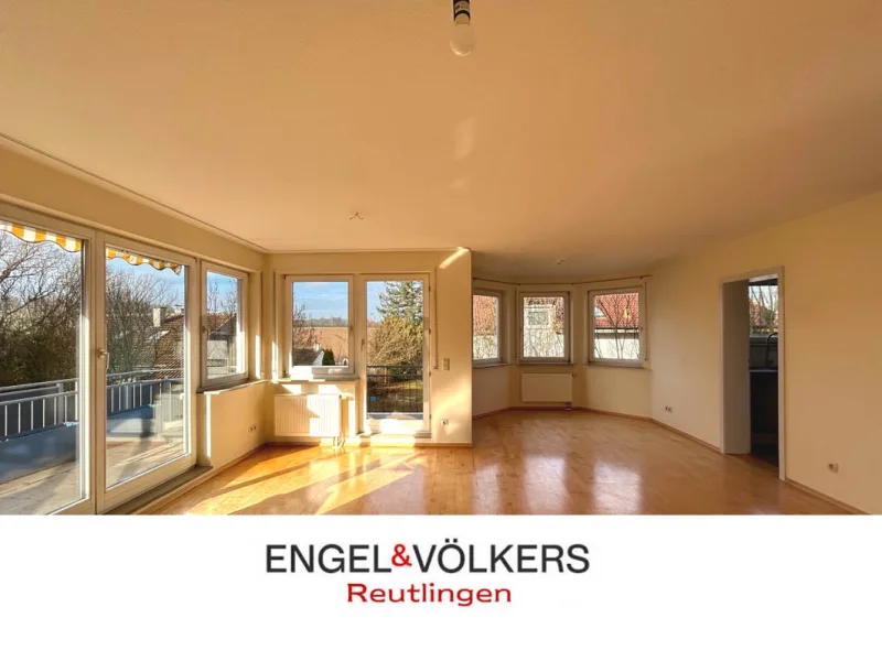 Sonnenverwöhnter Wohn-und Essbereich mit Blick ins Grüne - Wohnung kaufen in Altenburg - Helle Maisonette-Wohnung in ruhiger Ortsrandlage von Altenburg