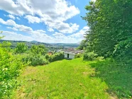 Gartenbereich mit Blick auf das Haus