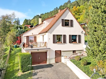 Frontansicht - Haus kaufen in Eisenach - Schöne Aussichten – Einfamilienhaus mit traumhaftem Garten sowie Wartburg- und Burschenschaftsdenkmalblick!