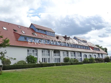 Gebäudeansicht - Wohnung kaufen in Stolpe - "Landlust am Haff" mit 3 Zimmern                       und viel Komfort