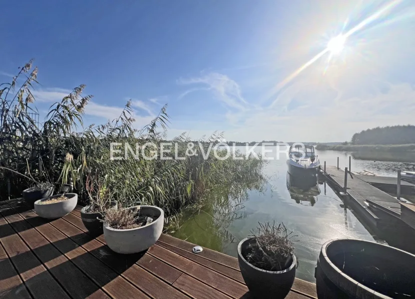 Achterwasserblick von der Terrasse