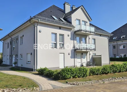 Gebäudeansicht - Wohnung kaufen in Ostseebad Zinnowitz - Moderne 3-Zimmer-Wohnung mit Aufzug, Balkon und 3 Stellplätzen