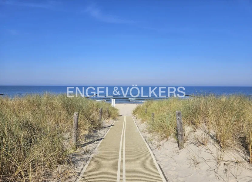 Strandzugang durch die Düne