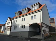 Das Vorderhaus gehört zum Wohn-Ensembe