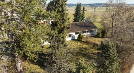  - Haus kaufen in Berg - Bungalow mit großzügigem Baurecht in Aufkirchen