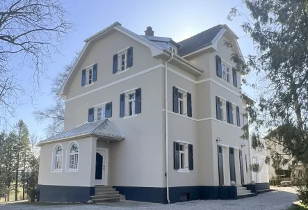  - Haus mieten in Starnberg - Zu Mieten: Landhausvilla auf großem Parkgrundstück