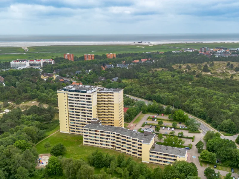 Luftaufnahme - Wohnung kaufen in St. Peter-Ording - Kernsanierte 3-Zimmer-Wohnung im Herzen von St. Peter-Ording