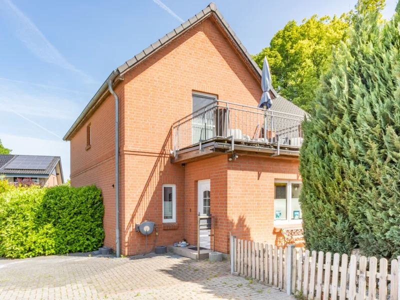  - Haus kaufen in Hamberge - Modernisiertes Zweifamilienhaus in Hamberge