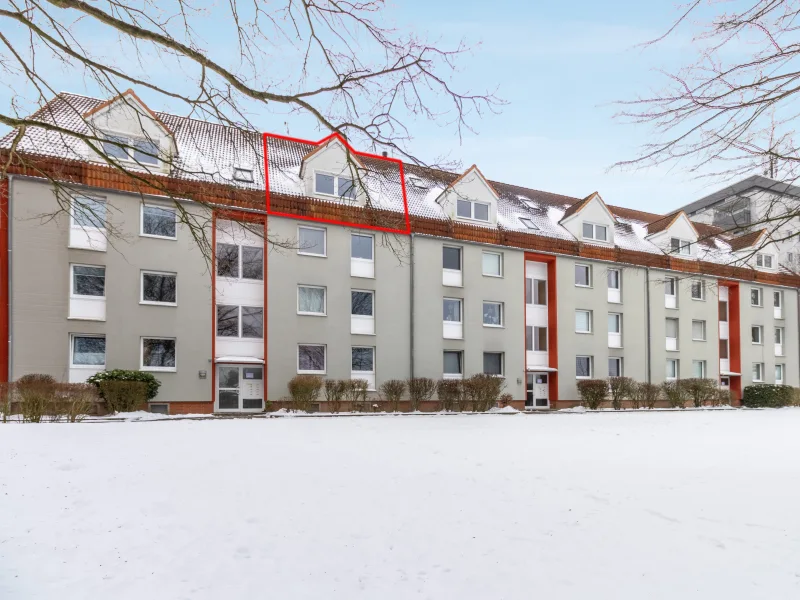 Frontansicht - Wohnung kaufen in Bad Schwartau - Großzügige Maisonette-Wohnung (101 qm Nutzfläche) in ruhiger Lage