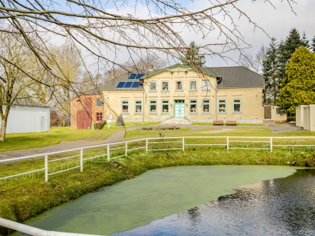  - Haus kaufen in Struxdorf - Angeln: Herrschaftliches Anwesen mit großem Grundstück