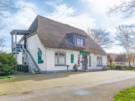  - Haus kaufen in Hollingstedt - Modernisiertes Landhaus: Gewerbefläche mit Stil und Moderne 3-Zimmer-Wohnung