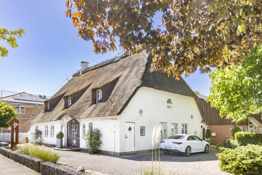  - Haus kaufen in Schacht-Audorf - Reetdachhaus am NOK vor den Toren von Kiel