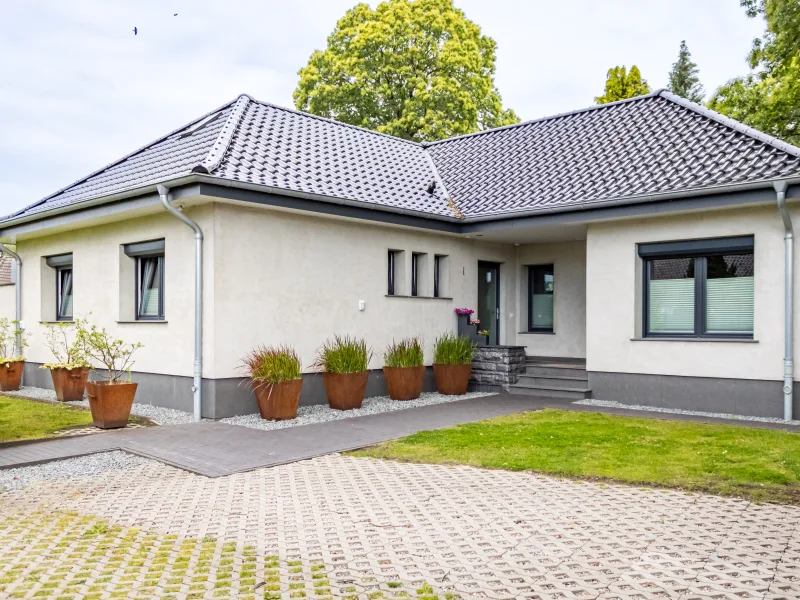  - Haus kaufen in Hohenlockstedt - Bungalow mit Platz für die ganze Familie