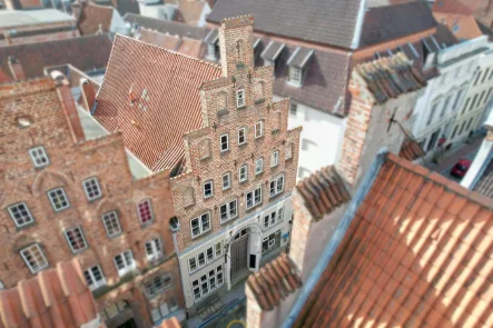  - Haus kaufen in Lübeck - Exklusives & kernsaniertes historisches Stadthaus zur Selbstnutzung