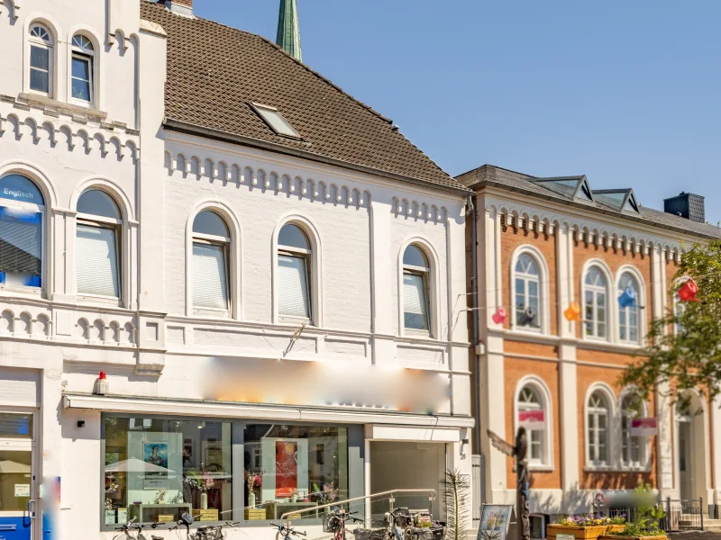 vordere Außenansicht - Haus kaufen in Bad Segeberg - Ausgezeichnetes Renditeobjekt im Herzen von Bad Segeberg - Faktor 15,57