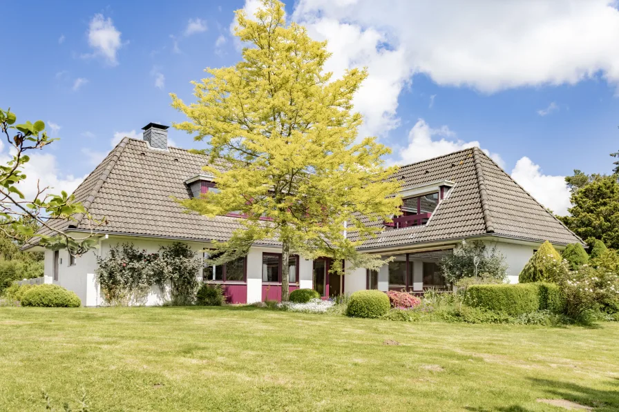  - Haus kaufen in Böklund - Gepflegtes Einfamilienhaus mit parkähnlichem Garten