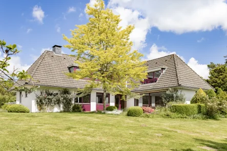  - Haus kaufen in Böklund - Gepflegtes Einfamilienhaus mit parkähnlichem Garten