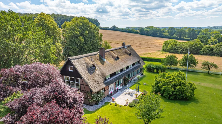  - Haus kaufen in Stöfs - Landsitz unter Reet in Alleinlage