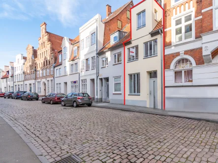  - Haus kaufen in Lübeck - Eleganz trifft Geschichte: Ein hochwertig saniertes Altstadthaus mit unverwechselbarem Flair