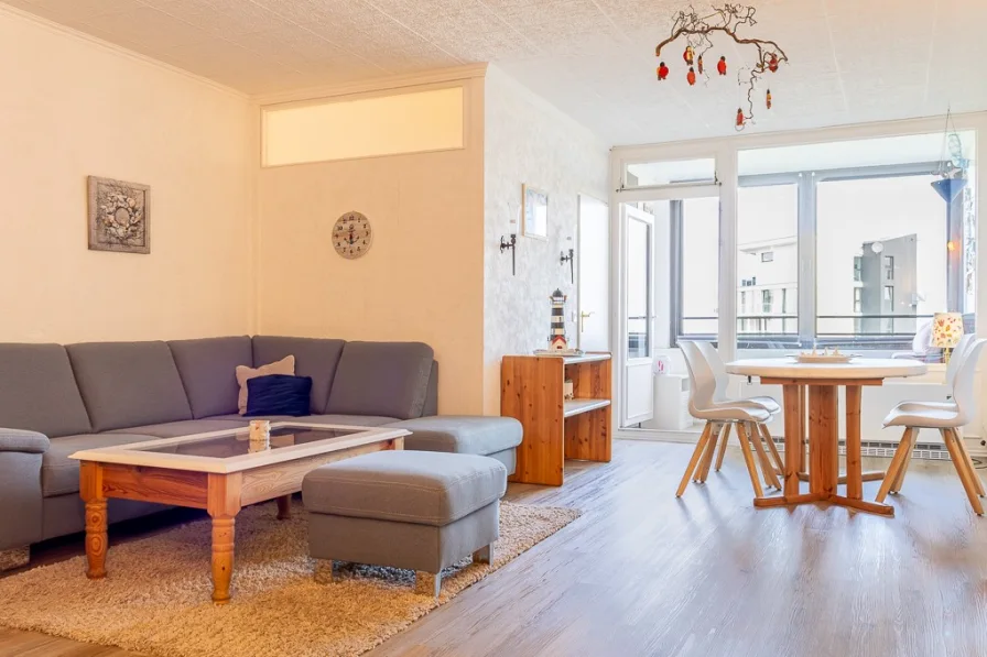 Wohnzimmer - Wohnung kaufen in Wendtorf - Top Ferienwohnung mit Hafenblick