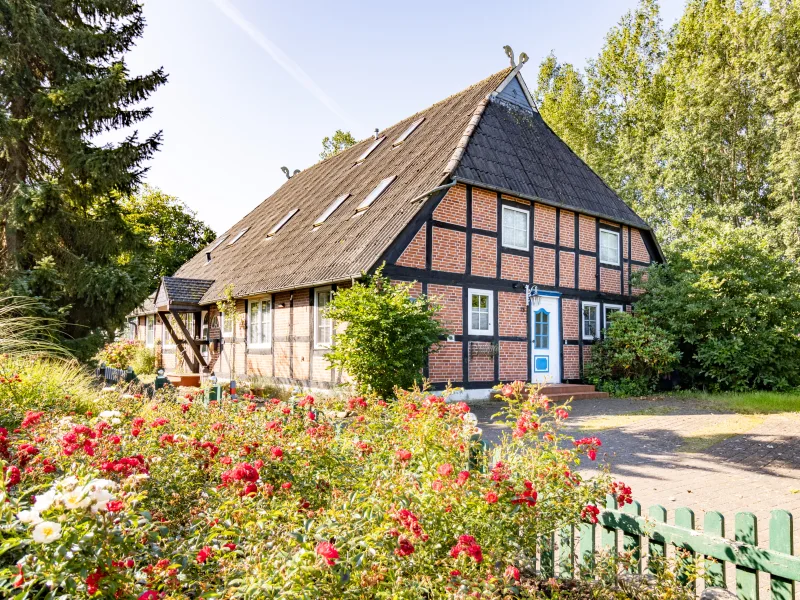  - Haus kaufen in Steinfeld - Schleinah - Fachwerkhaus mit 3 Wohnungen