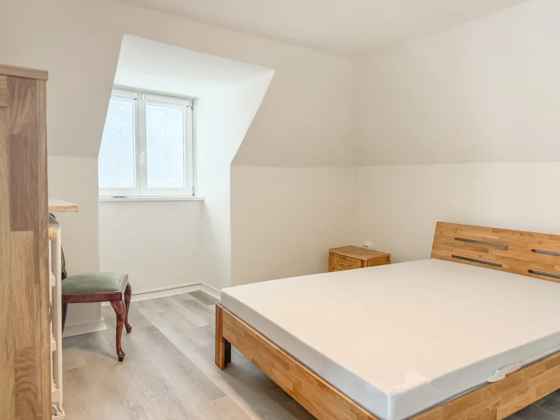 2. Schlafzimmer