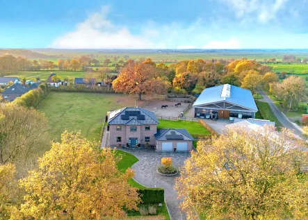  - Haus kaufen in Bargenstedt - Reitanwesen in Nordseenähe                           Reithalle | Round-Pen | Pferdestall