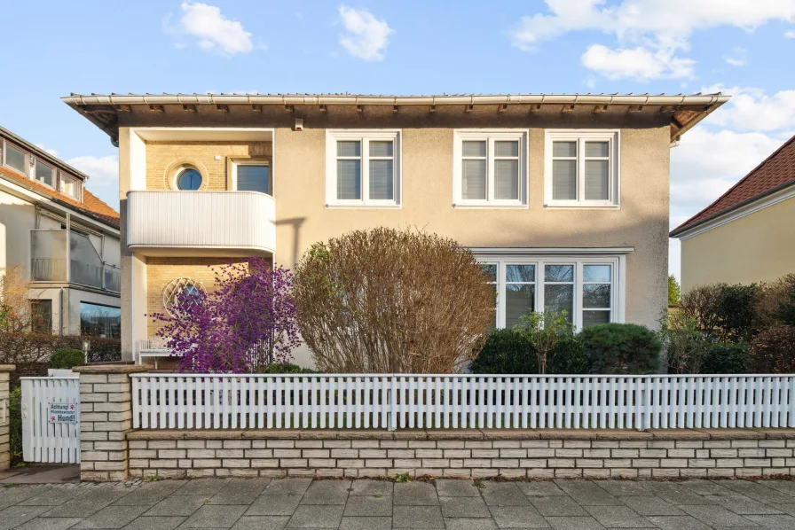  - Haus kaufen in Bremerhaven - Zeitlos. Charmant. Modern.                                                                                                  Ihr Traumhaus am Bürgerpark