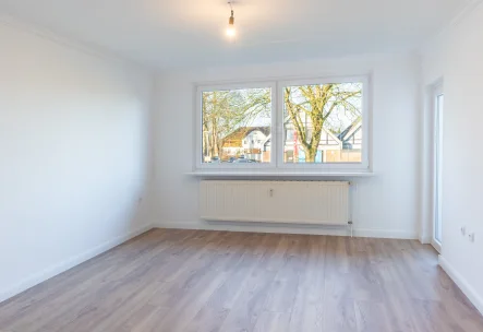  - Wohnung mieten in Eckernförde - Erstbezug nach Renovierung: 3-Zimmer Wohnung mit Balkon