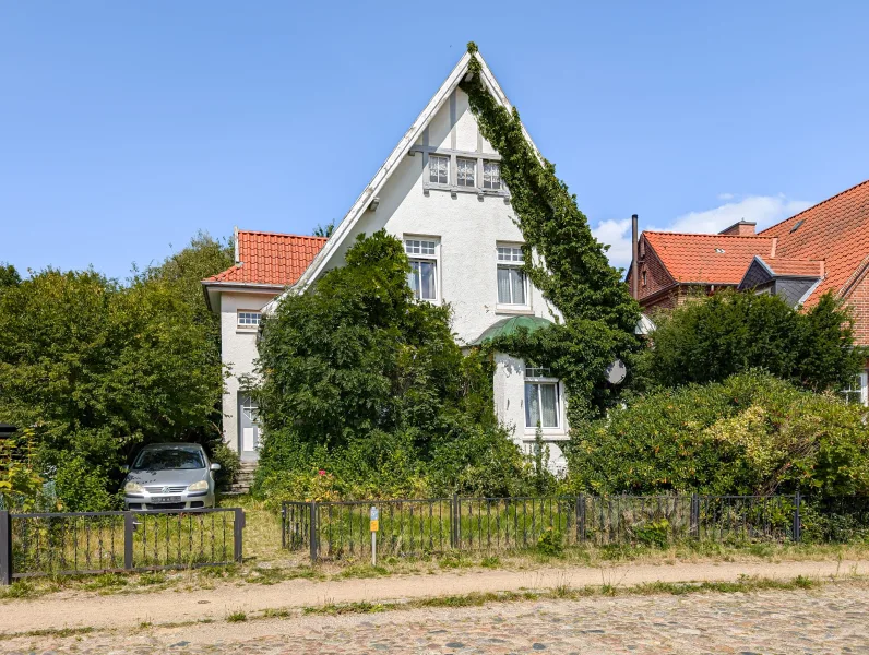 Außenansicht - Haus kaufen in Eutin - Ihre Villa in Eutin