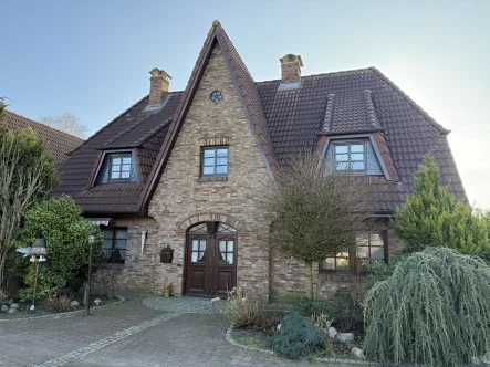 Eingangsbereich - Haus kaufen in Langenhorn - Großzügiges Haus im Friesischen Stil in Langenhorn - Nordfriesland