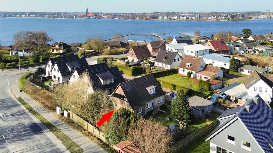  - Haus kaufen in Fahrdorf - Einfamilienhaus in Sackgassenlage – Mit großem Garten und teilweise modernisierter Ausstattung