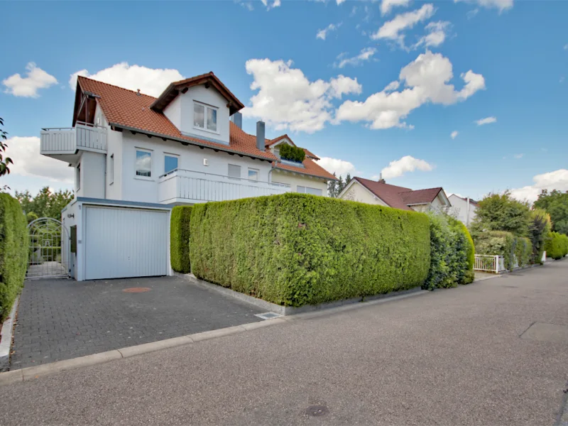 Südansicht des Hauses - Haus kaufen in Kornwestheim - Gepflegtes EFH mit separater Einliegerwohnung
