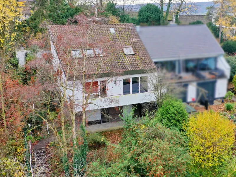 Hausansicht von Gartenseite - Haus kaufen in Leonberg - Charmantes Einfamilienhaus in idyllischer Lage von Leonberg!