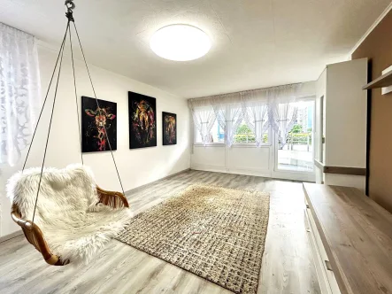 Wohnzimmer - Wohnung mieten in Sindelfingen - Stilvolle 3-Zimmer-Wohnung mit großzügigem Balkon