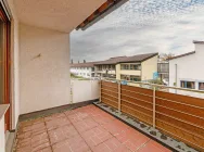 Überdachter Balkon mit Markise