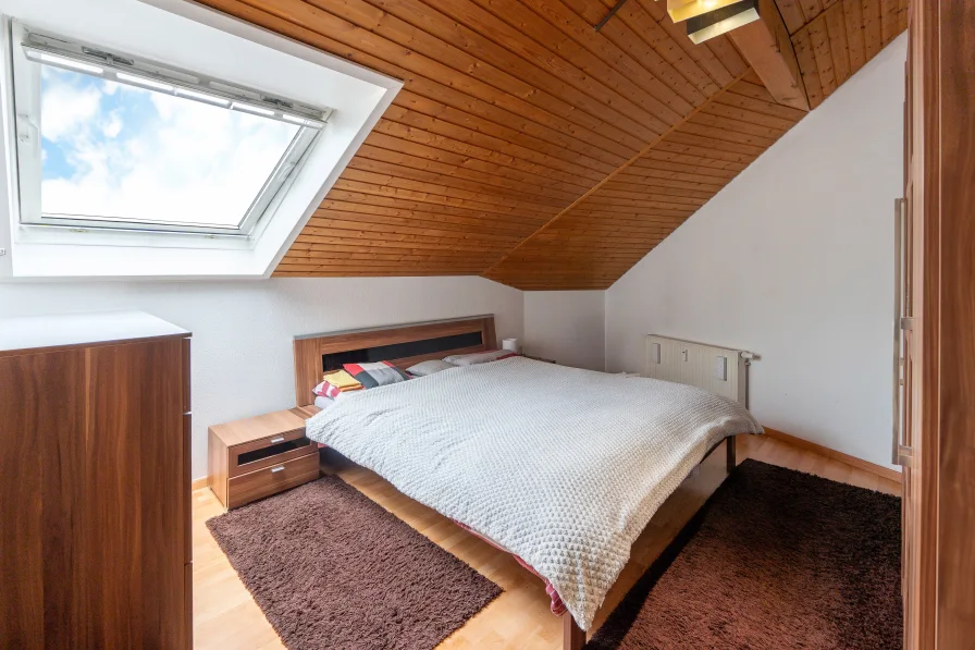 Geräumiges Schlafzimmer