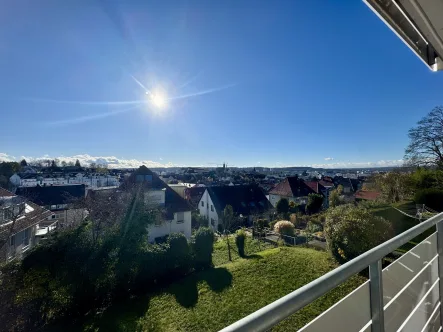 Traumhafte Aussicht - Wohnung mieten in Böblingen - Möblierte Wohnung mit traumhaften Ausblick in zentraler Lage