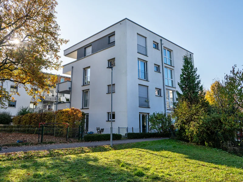 Hausansicht von außen - Wohnung kaufen in Remseck - Schöne Erdgeschosswohnung mit Terrasse und Garten