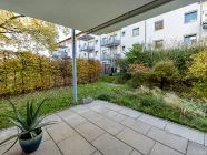 Überdachte Terrasse und Garten