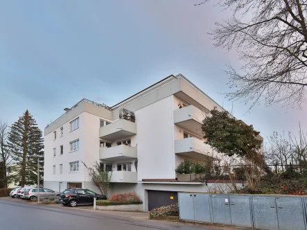 Außenansicht - Wohnung kaufen in Filderstadt - Vermietete Wohnung mit toller Aussicht und Balkon